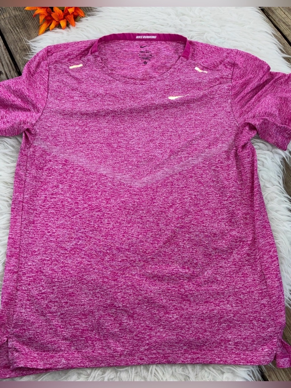 Nike Women’s Heather Magenta Short Sleeve Running Tee